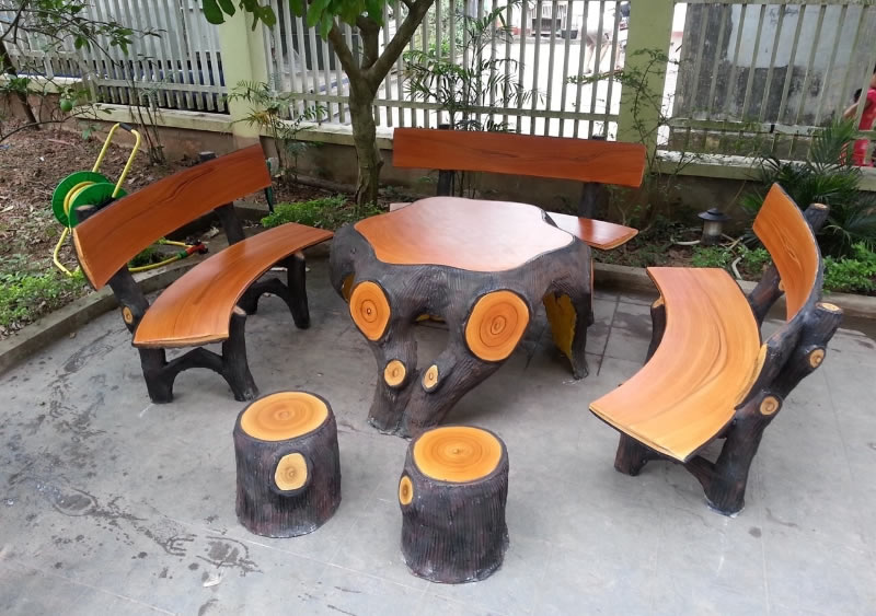 Bàn ghế đá giả gỗ sân vườn